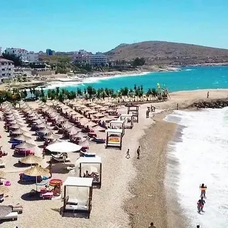 Cosy And Comfy 2 Min Walk To The Apartament Saranda