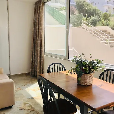 Cosy And Comfy 2 Min Walk To The Apartamento *