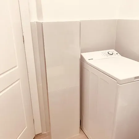 Cosy And Comfy 2 Min Walk To The Apartamento Sarandë