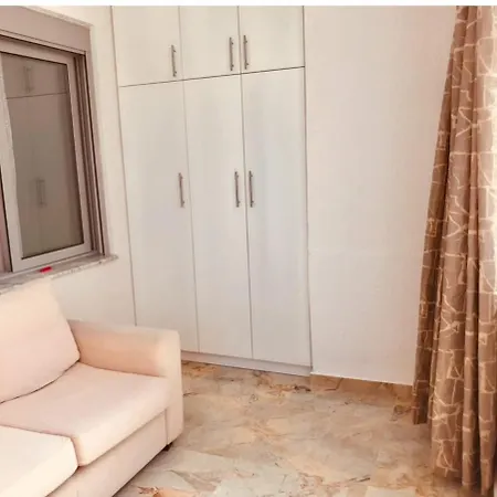 Cosy And Comfy 2 Min Walk To The *