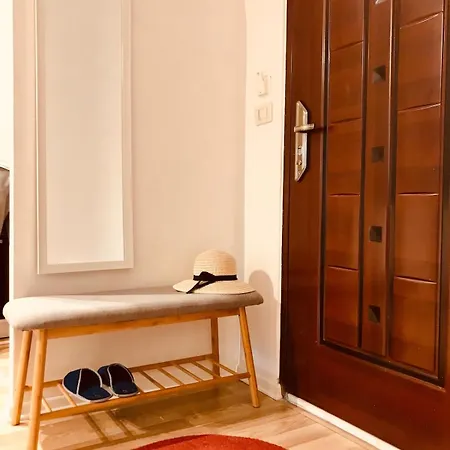 Cosy And Comfy 2 Min Walk To The