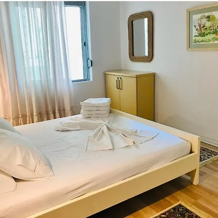 Apartament Cosy And Comfy 2 Min Walk To The