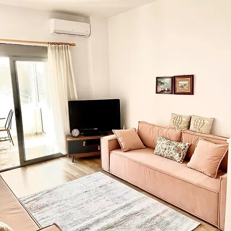 Apartament Cosy And Comfy 2 Min Walk To The *