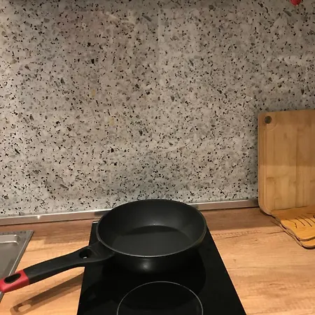 Cosy And Comfy 2 Min Walk To The * Saranda