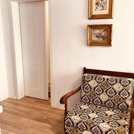 Apartamento Cosy And Comfy 2 Min Walk To The *