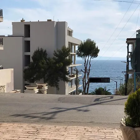 Cosy And Comfy 2 Min Walk To The Sarandë
