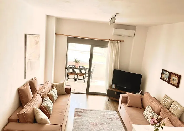 Cosy And Comfy 2 Min Walk To The Sarandë